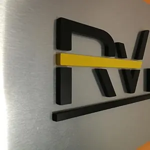 insegna con scritta 3D 2