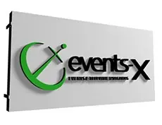 Insegna con logo a rilievo bifacciale